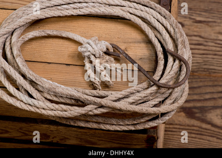 Une vieille corde utilisée dans l'atelier Banque D'Images