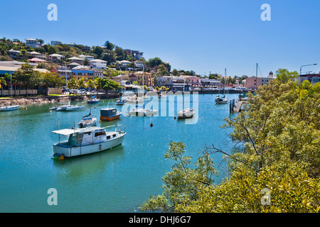 L'Australie, Queensland, Townsville, yachts amarrés à Ross Creek Banque D'Images