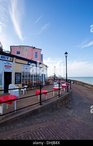 L'embarcation de Cafe à Cromer Norfolk UK Banque D'Images