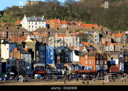 Vue panoramique sur la plage de South Bay à Scarborough, Angleterre. Banque D'Images