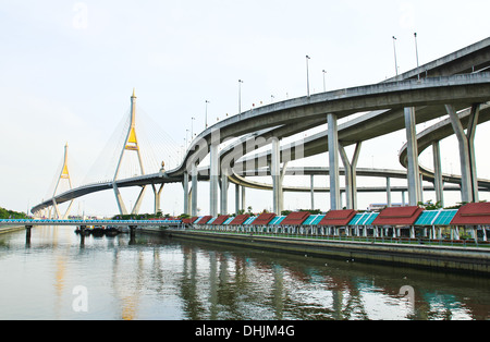 Bhumibol Bridge , Bangkok, Thaïlande Banque D'Images