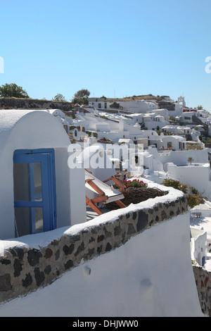 Fenêtre dans Oia sur l'île de Santorin dans les Cyclades (Grèce) Banque D'Images