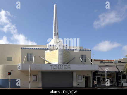 L'art déco théâtre tour dans Little Havana à Miami sur la côte de Floride Banque D'Images