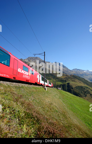 Glacier Express, le Matterhorn Gotthard Bahn, Oberal Pass, Andermatt, Uri, Site du patrimoine mondial de l'rhétique, chemin de fer rhétique Banque D'Images