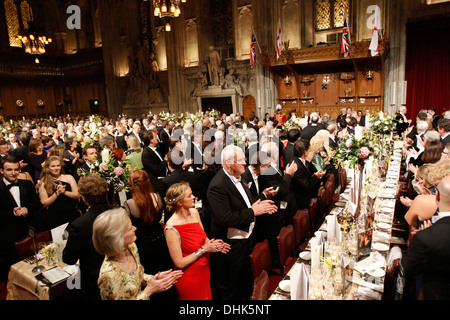 Les clients arrivent à l'Éternel Banquet des maires au Guildhall de Londres, Grande-Bretagne, 11 novembre 2013. Banque D'Images