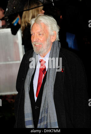 Londres, Royaume-Uni. 11 novembre 2013. Donald Sutherland à la première mondiale de the Hunger Games : Catching Fire à l'Odeon Leicester Square Londres 11-11-2013. © Peter Phillips/Alamy Live News Banque D'Images