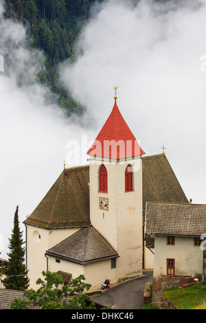 Eores appartient à la ville de Bressanone (Brixen) et est situé à 15 km de la ville dans le nord de l'Italie Banque D'Images