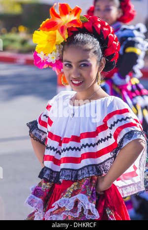 Un participant à la 13e édition de la Journée internationale hispanique Parade à Las Vegas Banque D'Images