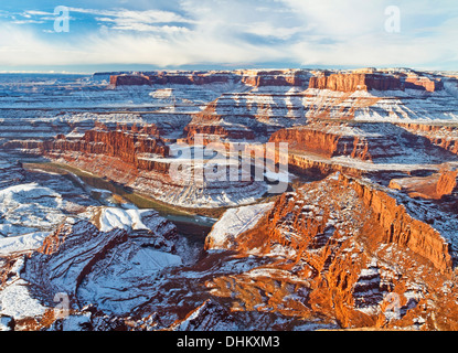 Vue d'hiver d'un cygne coude de la rivière Colorado à partir de Dead Horse Point oublier dans l'Utah.