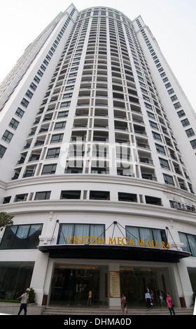 Ville royale megamall Vincom est l'un des nouveaux centres de shopping de luxe à Hanoi. Banque D'Images