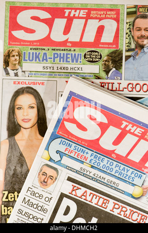 Le Soleil : UK National presse tabloïd daily newspaper headline pages avant Banque D'Images