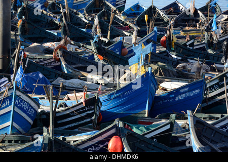 Maroc, Agadir, bateaux de pêche au port Banque D'Images