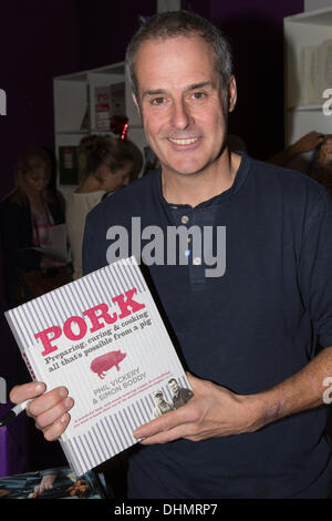 Londres, Royaume-Uni. 13 novembre 2013. Signature de livre avec le célèbre chef Phil Vickery. Ideal Home Show à Noël 2013 s'ouvre à l'Earl's Court Exhibition Centre (13-17 novembre 2013). Photo : Nick Savage/Alamy Live News Banque D'Images