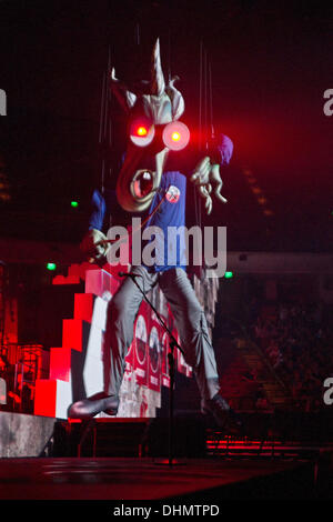 Roger Waters performing 'Le Mur' Tour 2012 tenue à la Frank Erwin Center. Austin, Texas - 03.05.12 Banque D'Images