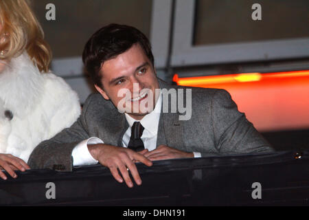 Berlin, Allemagne. 12 novembre 2013. Josh Hutcherson assiste à la première Allemande de 'The Hunger Games - prendre feu" au CineStar Cinema au Sony Center de Berlin, Allemagne, le 12 novembre 2013. Photo : Hubert Boesl/Alamy Live News Banque D'Images