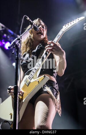 Milan Assago Italie. 12 novembre 2013. Le groupe de hard rock américain HALESTORM effectue live au Mediolanum Forum ouverture du show de Alter Bridge © Rodolfo Sassano/Alamy Live News Banque D'Images