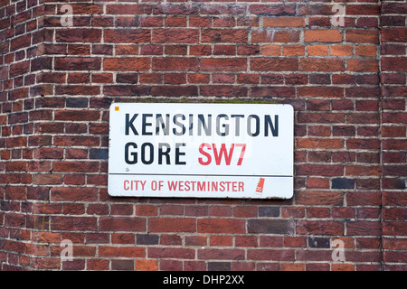 Signalisation routière pour Kensington Gore, à Londres, Royaume-Uni Banque D'Images