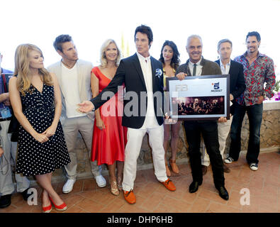 Kimberly Matula, Scott Clifton, Katherine Kelly Lang, Ronn Moss, Jacqueline MacInnes Wood, Bradley Bell et Don Diamont 'Gloire et Beauté' conférence de presse italienne Bari, Italie - 10.05.12 Banque D'Images