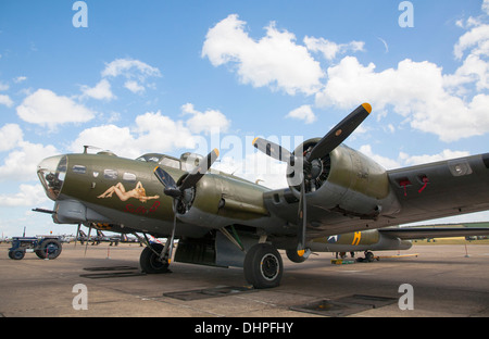 Sally B. Boeing B-17G Flying Fortress Banque D'Images