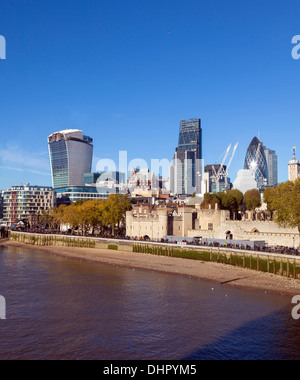 Ville de Londres avec de nouveaux bâtiments achevée 2014 Banque D'Images