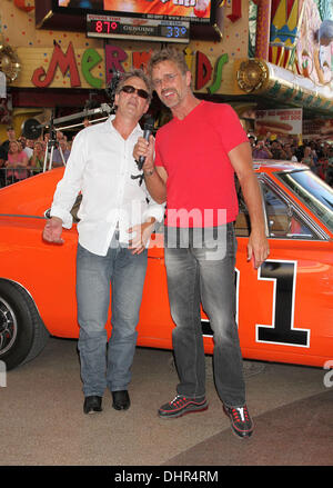 Byron Cherry, John Schneider Knight Rider Festival 2012 à Fremont Street Experience Las Vegas, Nevada - 18.05.12 Banque D'Images