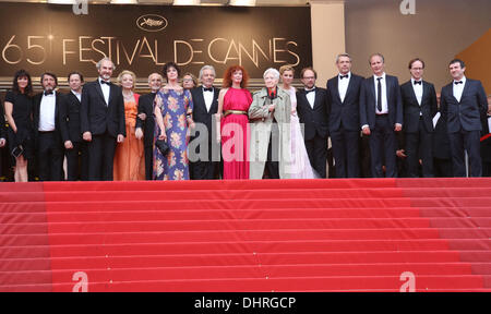 Bruno Podalydes, Vincent Amalric, Michel Vuillermoz, Annie Duperey, Pierre Arditi, Sabine Azema, Alain Resnais, Anne Consigny, Denis Podalydes, Lambert Wilson et Hippolyte Girardot 'Vous n'avez encore rien vu' (You Ain't Seen Nothin encore) premiere au cours de la 65e Festival de Cannes Cannes, France - 21.05.12 Banque D'Images