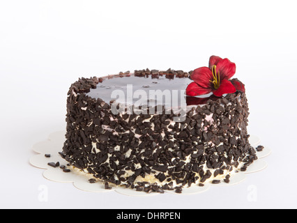 Gâteau d'anniversaire sur un arrière-plan flou chaleureux blanc, gâteau, joyeux anniversaire, cadeau de sueur Banque D'Images