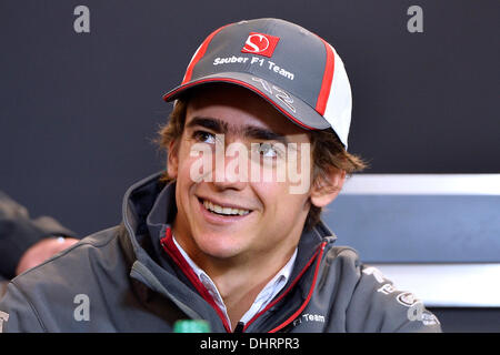 Austin, TX, USA. 14Th Nov, 2013. L'équipe d'Esteban Gutierrez Sauber parle aux médias au cours de nouvelles F1 conférence de presse au circuit of the Americas à Austin, TX. Credit : csm/Alamy Live News Banque D'Images