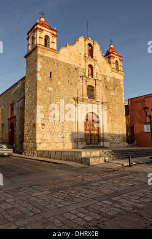 Le Temple de la Preciosa Sangre de Cristo ou Temple du sang du Christ dans le quartier historique de Oaxaca, Mexique. Banque D'Images