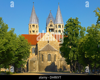 Eglise Notre Dame, place Domplatz, Halberstadt, Saxe-Anhalt, Allemagne Banque D'Images