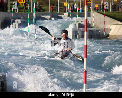 Finale du British Open 2013 - Slalom en canoë, Lee Vally White Water Centre, Londres le 3 novembre 2013 Banque D'Images