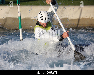 Finale du British Open 2013 - Slalom en canoë, Lee Vally White Water Centre, Londres le 3 novembre 2013 Banque D'Images