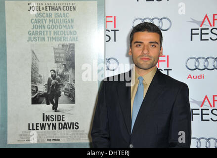 Los Angeles, Californie, USA. 14Th Nov, 2013. Oscar Isaac qui fréquentent l'AFI FEST 2013 présenté par Audi projection de gala soirée de clôture de ''Inside Llewyn Davis'' tenue à l'Théâtre chinois de Grauman à Hollywood, Californie le 14 novembre 2013. 2013 Credit : D. Long/Globe Photos/ZUMAPRESS.com/Alamy Live News Banque D'Images