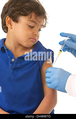 La vaccination d'un enfant Banque D'Images