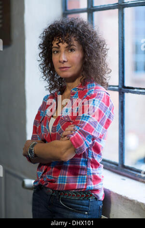 Maria Ketikidou sur l'ensemble de la série de télévision ARD 'Großstadtrevier'. Hambourg, Allemagne - 25.09.2012 Banque D'Images