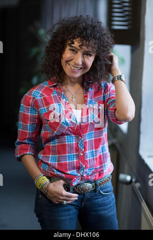 Maria Ketikidou sur l'ensemble de la série de télévision ARD 'Großstadtrevier'. Hambourg, Allemagne - 25.09.2012 Banque D'Images