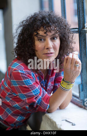 Maria Ketikidou sur l'ensemble de la série de télévision ARD 'Großstadtrevier'. Hambourg, Allemagne - 25.09.2012 Banque D'Images