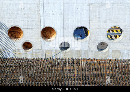 Mur en béton avec renfort Banque D'Images