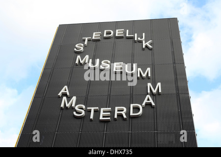 Signe pour le Stedelijk Museum à Amsterdam, aux Pays-Bas. Banque D'Images