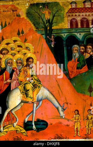 Petite icône de Jésus entrant dans Jérusalem le dimanche des Rameaux accompagnés par les apôtres. L'Art religieux Banque D'Images