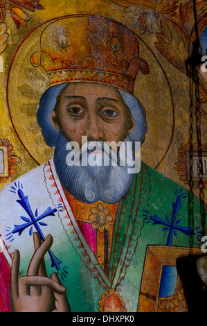 Icône de la Patriach Saint Pierre dans l'église locale de l'Etar le Architectural-Ethnographic Bulagaria complexe, musée en plein air Banque D'Images