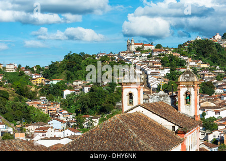 Vue sur Santa Efigenia et église de Nossa Senhora do Conceiçao Églises, Ouro Preto, Minas Gerais, Brésil Banque D'Images