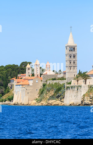 L'île croate de Krk, vue sur ville et fortifications, Croatie Banque D'Images