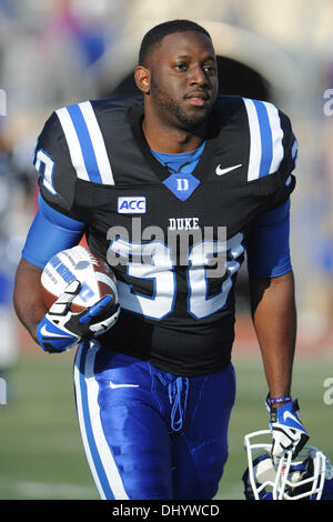 Durham, NC, USA. 16 Nov, 2013. 16 novembre 2013 : Duke Blue Devils wide receiver Brandon Watkins # 30 avant de NCAA football match entre les ouragans à Miami et le Duke Blue Devils à Wallace Wade Stadium, Durham, NC. © csm/Alamy Live News Banque D'Images