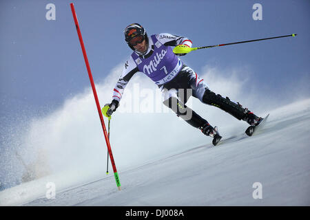 Levi, Finlande. 17 novembre, 2013. Mario Matt de l'Autriche au cours de l'AUDI Coupe du Monde FIS de ski alpin slalom course le 17 novembre, 2013 à Levi en Finlande. Credit : Yoshio Takusagawa/ESPA/Alamy Live News Banque D'Images