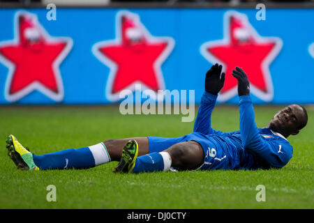 Milan, Italie. 15 nov., 2013. Mario Balotelli (ITA) Football / Soccer : match amical entre l'Italie 1-1 Allemagne au stade Giuseppe Meazza à Milan, Italie . © Maurizio Borsari/AFLO/Alamy Live News Banque D'Images
