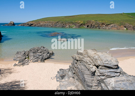 The Trevone Bay sur la côte nord sauvage de Cornwall, à au nord d'Roundhole Point Banque D'Images