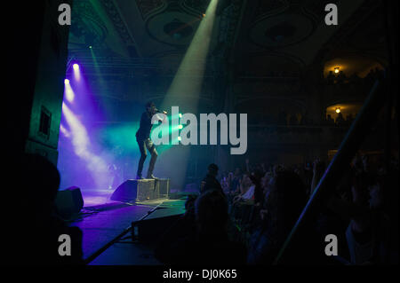 Prague, République tchèque. 16 Nov, 2013. Groupe de rock alternatif anglais Suede effectue à Prague, République tchèque, le 16 novembre 2013. © Michal Dolezal/CTK Photo/Alamy Live News Banque D'Images
