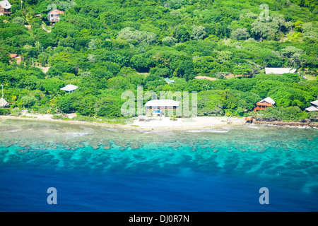 Photo aérienne de la côte de Roatan Banque D'Images