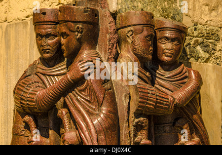 Sculpture porphyrique connu comme le Tetriarchs, une quatrième siècle travaux d'Egypte, maintenant au pied de la Basilique de Saint Marc. Banque D'Images